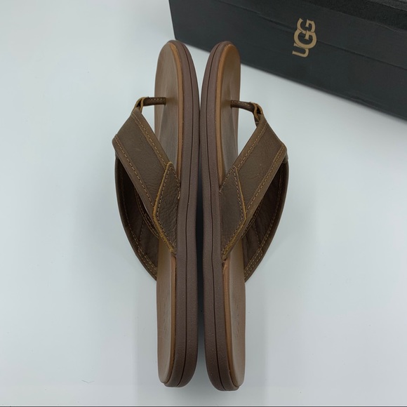 Ugg Men’s Seaside Leather Flip Flop - Picture 6 of 8